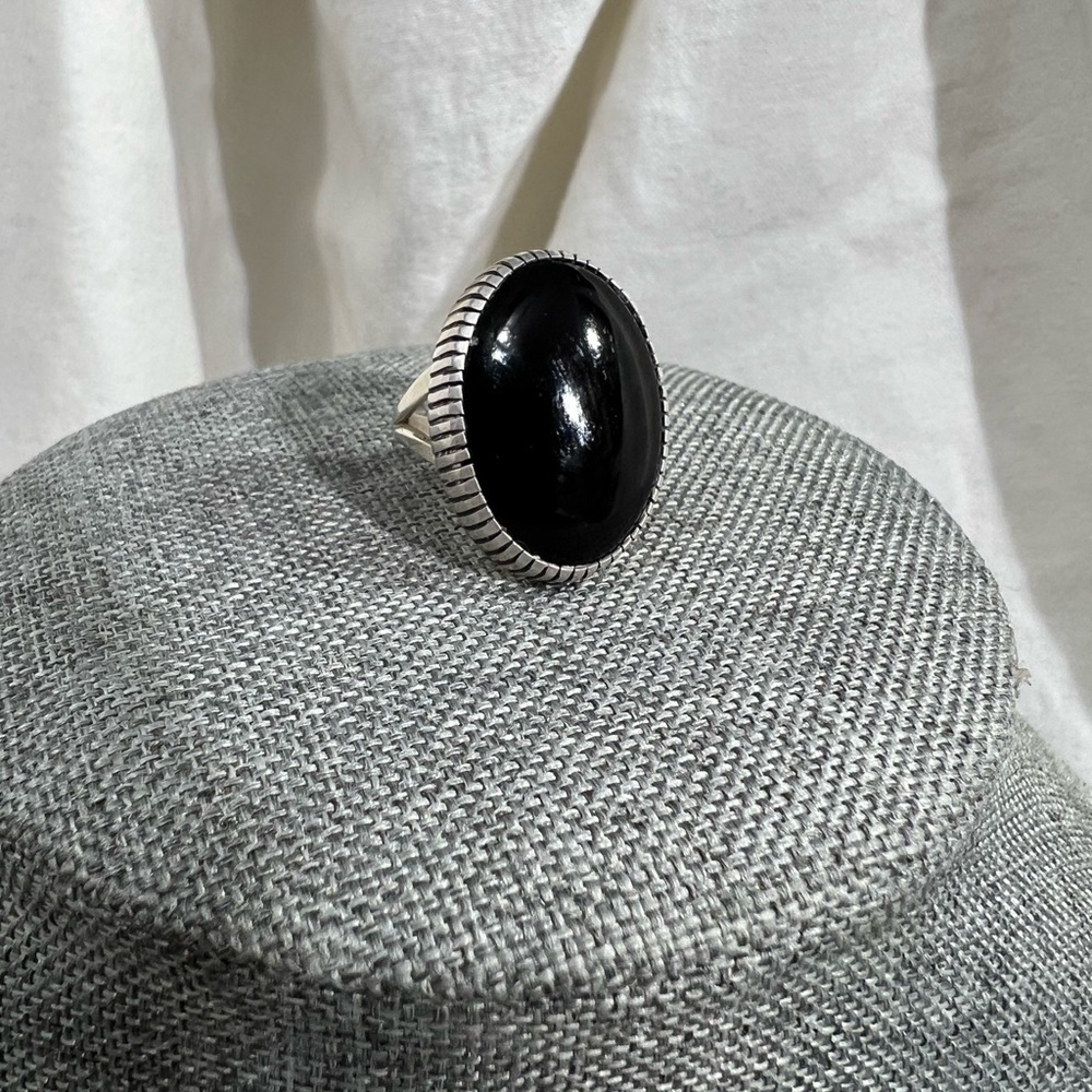 Navajo Onyx With 925 Sterling Silver Size 7 Very Beautiful And Elegant Plus.☑️